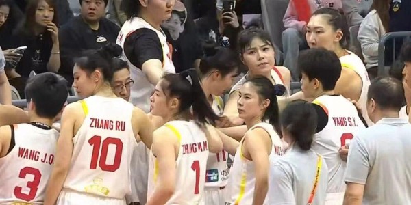 九游娱乐官方网站-中国女篮86-76力克非洲劲旅，王思雨17+5+4宝刀不老，张子宇11+5