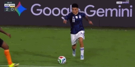 九游娱乐app下载-阿根廷5-0赞比亚！正赛5连胜 梅西无私让点+连续21年为国家队破门