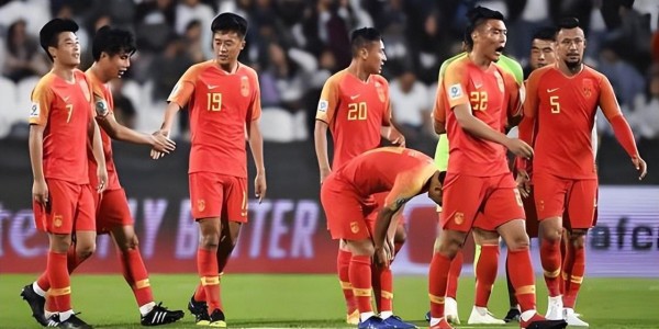 九游娱乐登录入口-鲁能如何遏制法比奥的发挥？球迷建议韩鹏重用彭啸首发，值得期待