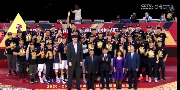 九游娱乐官方入口-一篇不该写的文章但又不得不写的文章辽篮的今天与辽媒脱不了关系