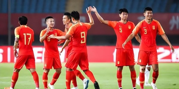九游娱乐登录入口-鲁能如何遏制法比奥的发挥？球迷建议韩鹏重用彭啸首发，值得期待