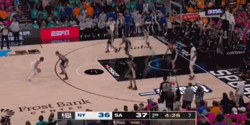 九游娱乐app下载-总决赛1-0！末节之王大爆发！文班亚马致命失误|尼克斯|马刺|布伦森|唐斯|沙梅特_新浪体育_新浪新闻